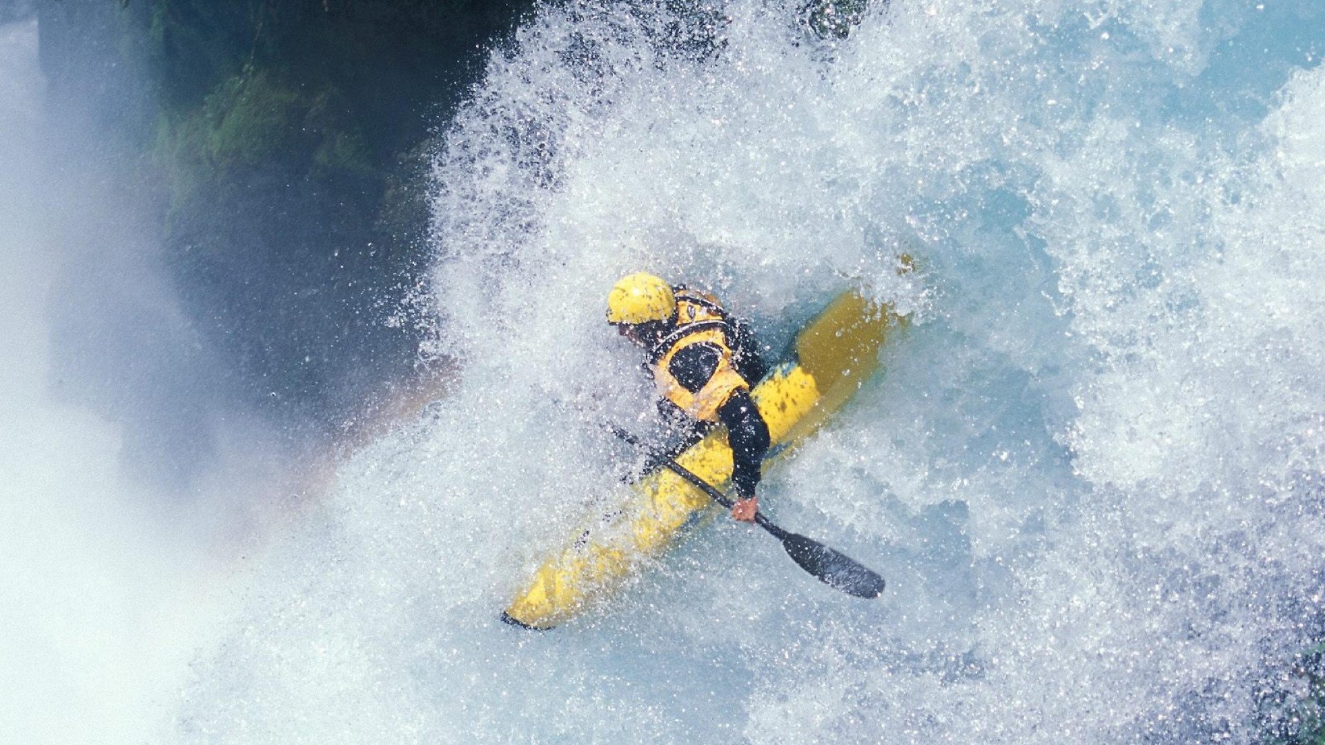 队伍们如何通过团结合作在足球比赛中获胜?,足球团结合作、互相配合